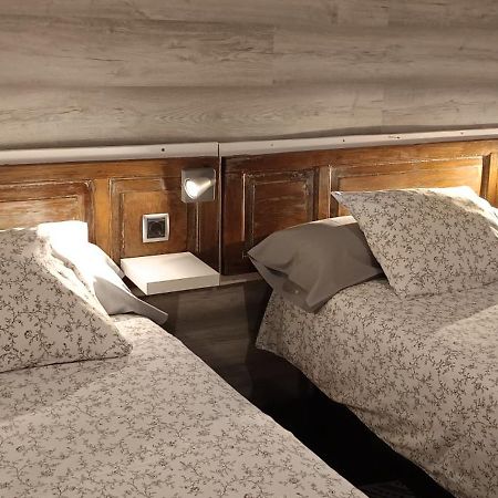 Piso Centrico Amplio, Luminoso, En Casa De Piedra Apartment กีตีริซ ภายนอก รูปภาพ