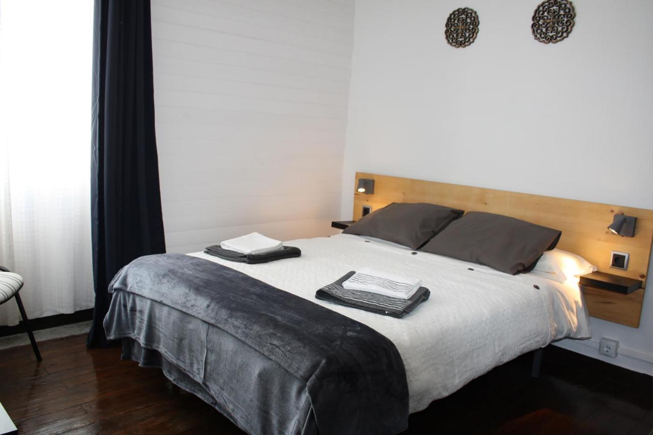 Piso Centrico Amplio, Luminoso, En Casa De Piedra Apartment กีตีริซ ภายนอก รูปภาพ