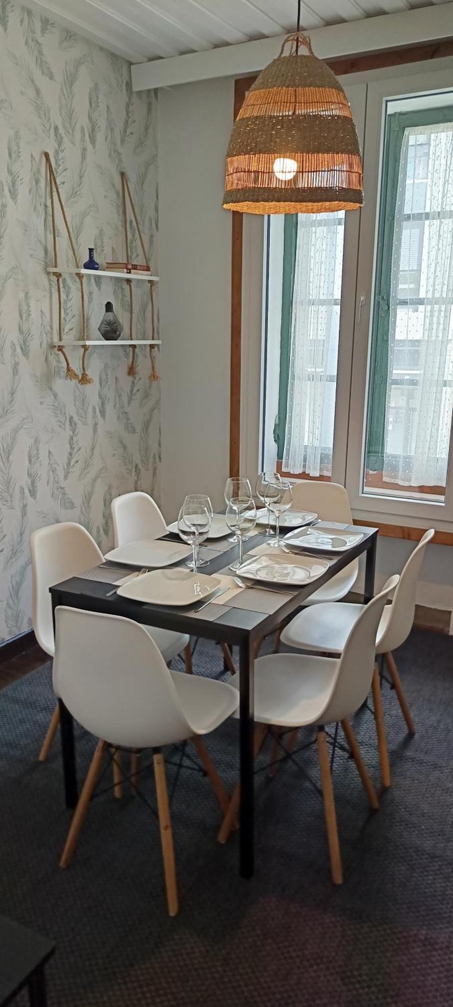 Piso Centrico Amplio, Luminoso, En Casa De Piedra Apartment กีตีริซ ภายนอก รูปภาพ
